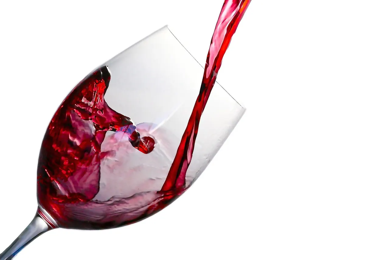 Why Your Red Wine Tastes Harsh: 7 Common Serving Mistakes to Avoid